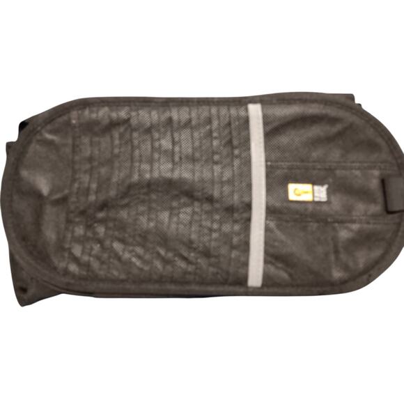 Case Logic Car Vehicle Visor CD Holder Opens up to Hold Even More 09/06 Up to 20 - Picture 1 of 7